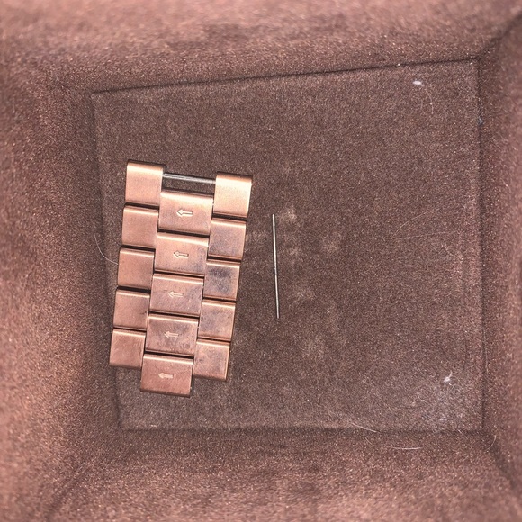 Michael Kors Rose Gold Runway watch - Picture 6 of 12